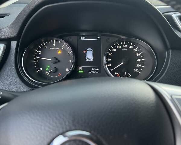 Серый Ниссан Кашкай, объемом двигателя 1.2 л и пробегом 93 тыс. км за 12000 $, фото 1 на Automoto.ua