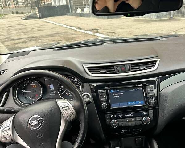 Серый Ниссан Кашкай, объемом двигателя 1.6 л и пробегом 152 тыс. км за 15600 $, фото 17 на Automoto.ua