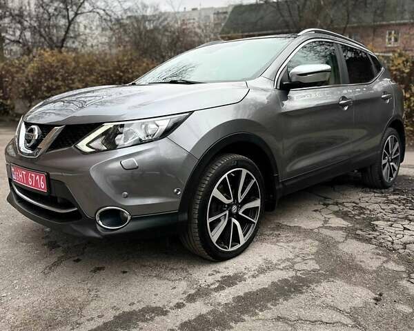 Серый Ниссан Кашкай, объемом двигателя 1.6 л и пробегом 152 тыс. км за 15600 $, фото 3 на Automoto.ua