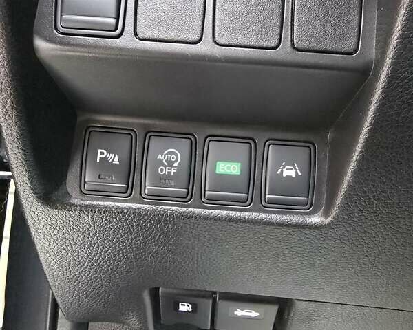 Серый Ниссан Кашкай, объемом двигателя 1.6 л и пробегом 189 тыс. км за 15350 $, фото 39 на Automoto.ua