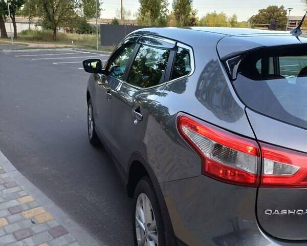 Серый Ниссан Кашкай, объемом двигателя 2 л и пробегом 155 тыс. км за 15400 $, фото 15 на Automoto.ua