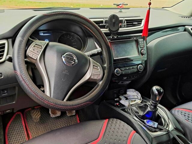 Сірий Ніссан Кашкай, об'ємом двигуна 1.2 л та пробігом 123 тис. км за 12500 $, фото 5 на Automoto.ua