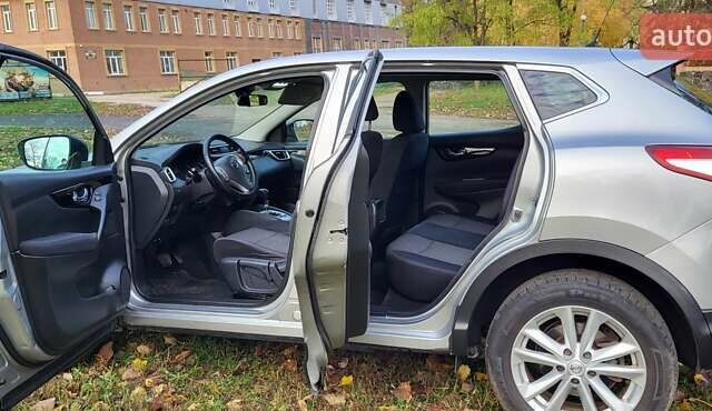 Сірий Ніссан Кашкай, об'ємом двигуна 1.6 л та пробігом 200 тис. км за 12250 $, фото 8 на Automoto.ua