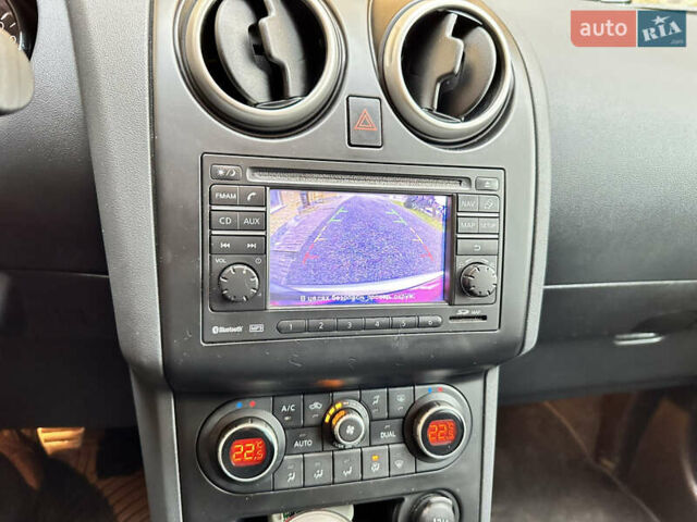 Сірий Ніссан Кашкай, об'ємом двигуна 1.6 л та пробігом 220 тис. км за 11600 $, фото 12 на Automoto.ua