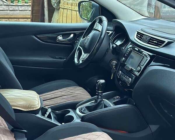 Серый Ниссан Кашкай, объемом двигателя 1.6 л и пробегом 142 тыс. км за 13500 $, фото 5 на Automoto.ua