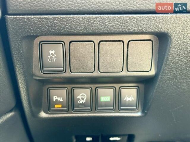 Серый Ниссан Кашкай, объемом двигателя 1.6 л и пробегом 173 тыс. км за 16000 $, фото 22 на Automoto.ua