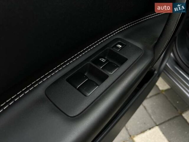 Серый Ниссан Кашкай, объемом двигателя 1.6 л и пробегом 188 тыс. км за 12750 $, фото 74 на Automoto.ua