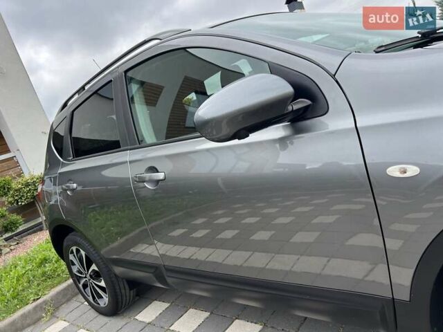 Серый Ниссан Кашкай, объемом двигателя 1.6 л и пробегом 188 тыс. км за 12750 $, фото 50 на Automoto.ua