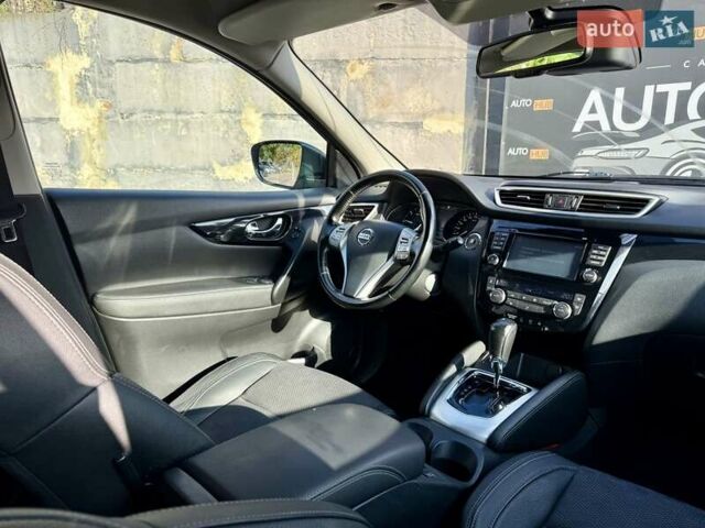 Серый Ниссан Кашкай, объемом двигателя 1.6 л и пробегом 173 тыс. км за 16000 $, фото 12 на Automoto.ua