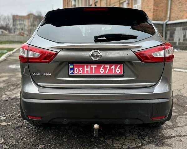 Серый Ниссан Кашкай, объемом двигателя 1.6 л и пробегом 152 тыс. км за 15600 $, фото 6 на Automoto.ua