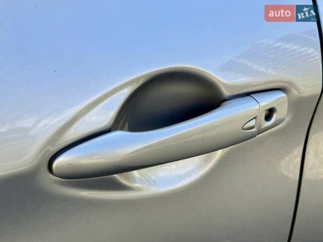 Серый Ниссан Кашкай, объемом двигателя 1.6 л и пробегом 173 тыс. км за 16000 $, фото 7 на Automoto.ua