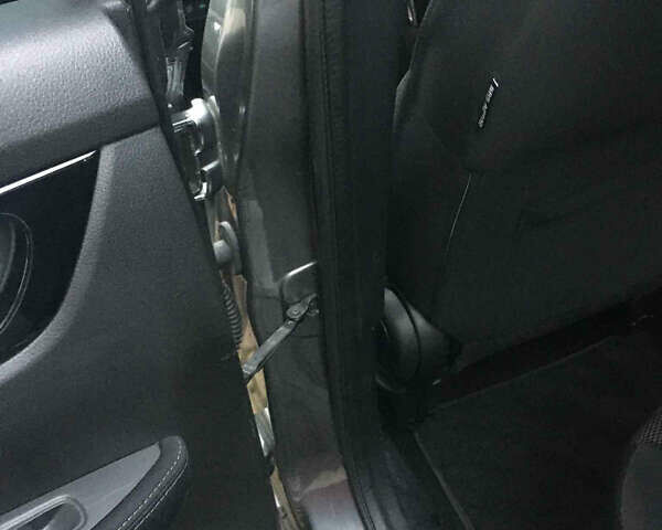 Сірий Ніссан Кашкай, об'ємом двигуна 1.6 л та пробігом 195 тис. км за 14100 $, фото 22 на Automoto.ua