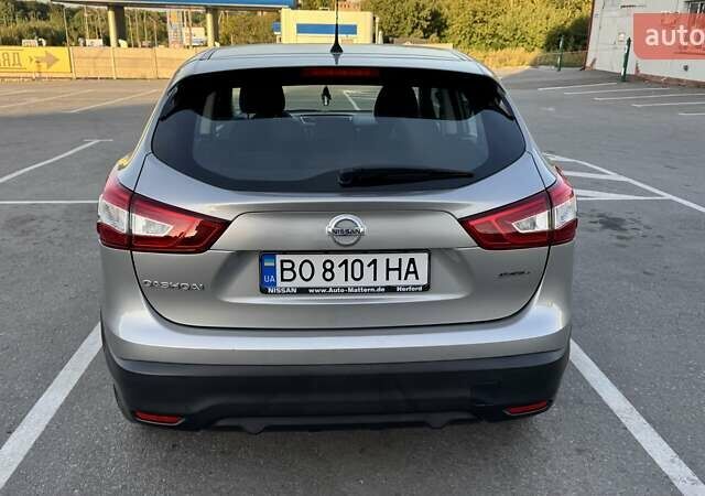 Серый Ниссан Кашкай, объемом двигателя 1.2 л и пробегом 75 тыс. км за 12999 $, фото 4 на Automoto.ua