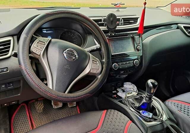Сірий Ніссан Кашкай, об'ємом двигуна 1.2 л та пробігом 123 тис. км за 12500 $, фото 3 на Automoto.ua