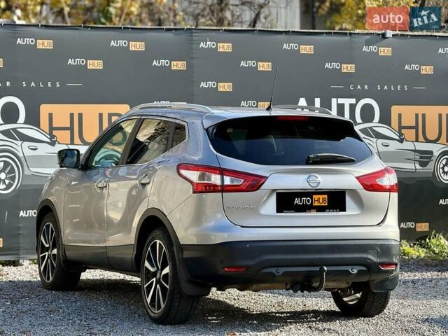 Серый Ниссан Кашкай, объемом двигателя 1.6 л и пробегом 173 тыс. км за 16000 $, фото 4 на Automoto.ua