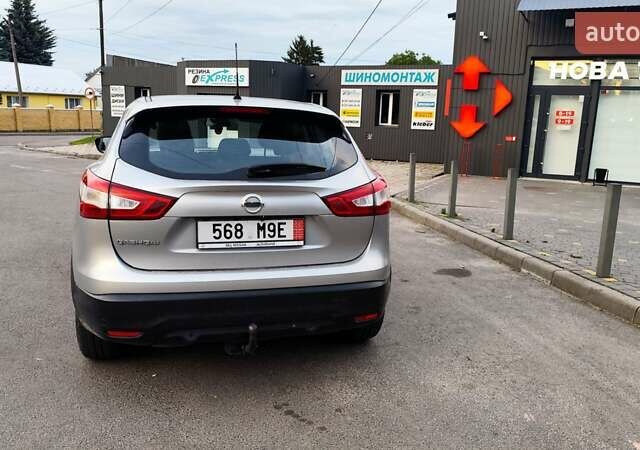 Сірий Ніссан Кашкай, об'ємом двигуна 1.2 л та пробігом 81 тис. км за 13500 $, фото 5 на Automoto.ua
