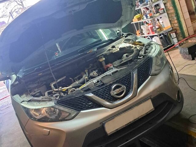 Сірий Ніссан Кашкай, об'ємом двигуна 1.2 л та пробігом 123 тис. км за 12500 $, фото 7 на Automoto.ua