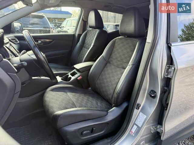 Серый Ниссан Кашкай, объемом двигателя 1.6 л и пробегом 173 тыс. км за 16000 $, фото 8 на Automoto.ua