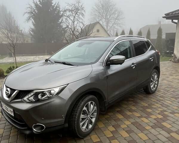 Серый Ниссан Кашкай, объемом двигателя 1.6 л и пробегом 198 тыс. км за 14600 $, фото 1 на Automoto.ua