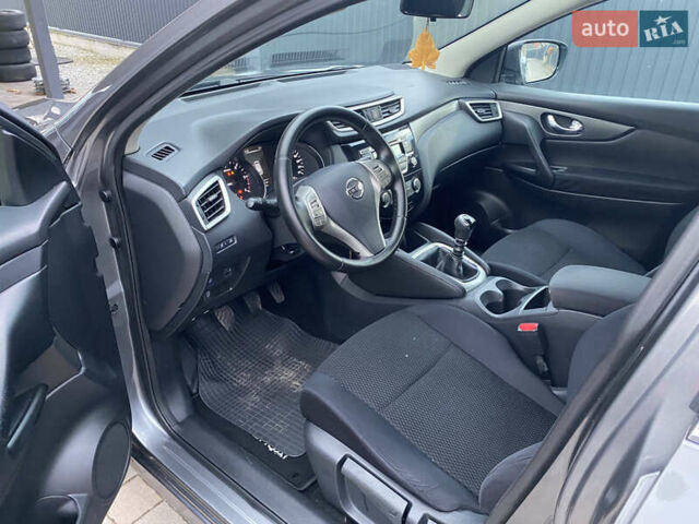 Серый Ниссан Кашкай, объемом двигателя 1.5 л и пробегом 245 тыс. км за 13300 $, фото 3 на Automoto.ua