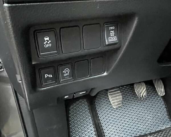 Серый Ниссан Кашкай, объемом двигателя 1.6 л и пробегом 198 тыс. км за 14600 $, фото 19 на Automoto.ua