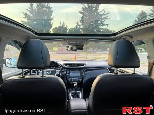 Серый Ниссан Кашкай, объемом двигателя 1.5 л и пробегом 185 тыс. км за 14500 $, фото 7 на Automoto.ua
