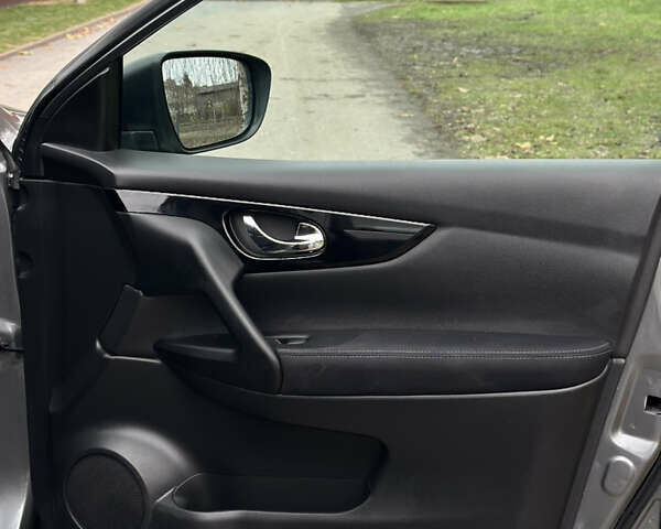 Сірий Ніссан Кашкай, об'ємом двигуна 1.5 л та пробігом 175 тис. км за 14600 $, фото 24 на Automoto.ua