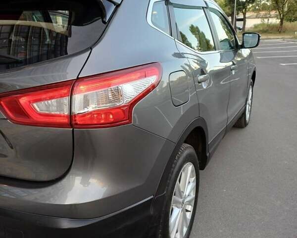 Серый Ниссан Кашкай, объемом двигателя 2 л и пробегом 155 тыс. км за 15400 $, фото 13 на Automoto.ua