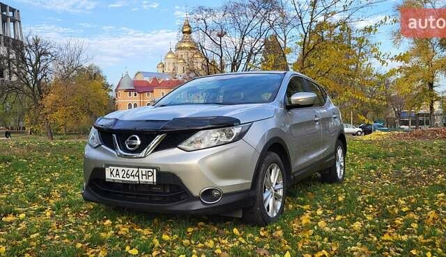 Сірий Ніссан Кашкай, об'ємом двигуна 1.6 л та пробігом 200 тис. км за 12250 $, фото 4 на Automoto.ua