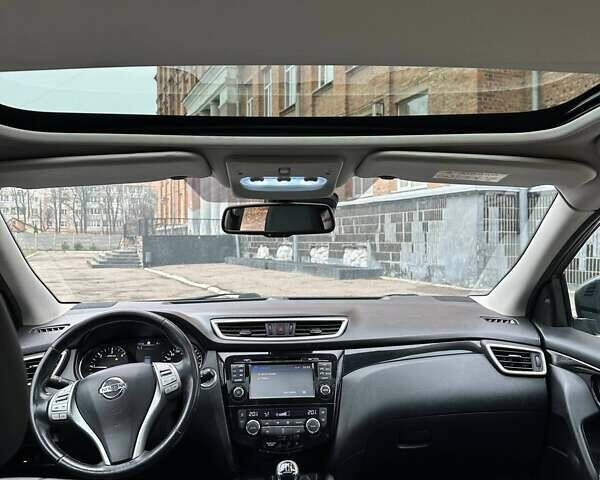 Серый Ниссан Кашкай, объемом двигателя 1.6 л и пробегом 152 тыс. км за 15600 $, фото 13 на Automoto.ua