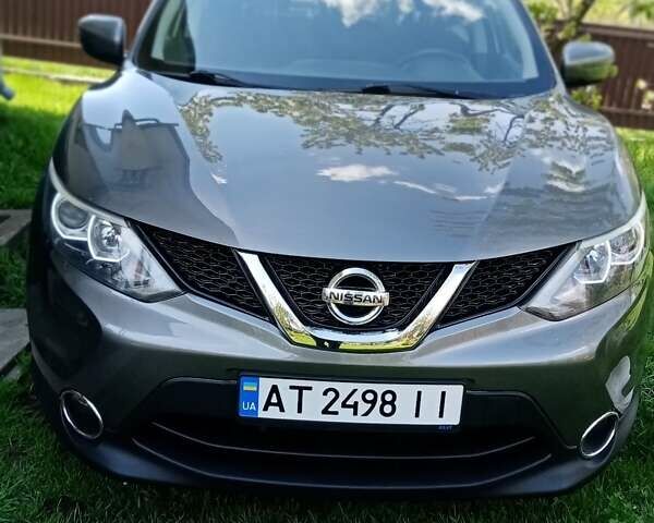 Серый Ниссан Кашкай, объемом двигателя 1.6 л и пробегом 332 тыс. км за 12450 $, фото 3 на Automoto.ua