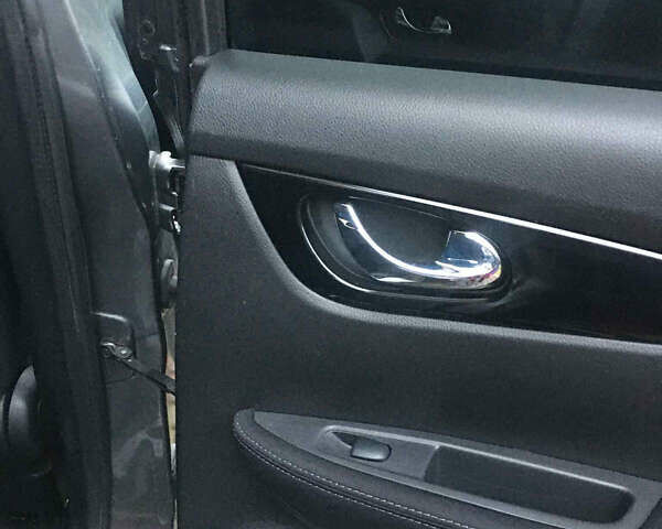 Сірий Ніссан Кашкай, об'ємом двигуна 1.6 л та пробігом 195 тис. км за 14100 $, фото 14 на Automoto.ua