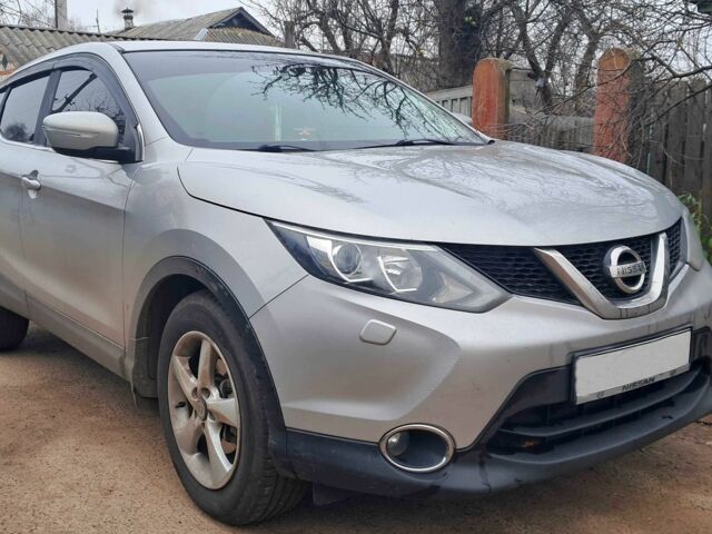 Сірий Ніссан Кашкай, об'ємом двигуна 1.2 л та пробігом 123 тис. км за 11800 $, фото 3 на Automoto.ua