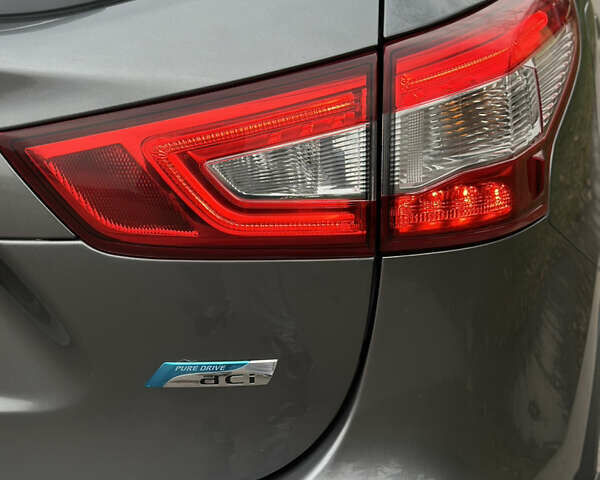 Сірий Ніссан Кашкай, об'ємом двигуна 1.5 л та пробігом 175 тис. км за 14600 $, фото 9 на Automoto.ua