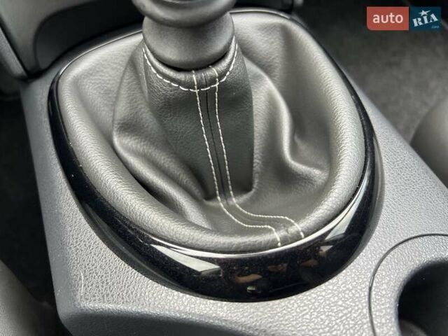 Серый Ниссан Кашкай, объемом двигателя 1.6 л и пробегом 188 тыс. км за 12750 $, фото 134 на Automoto.ua