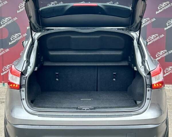 Серый Ниссан Кашкай, объемом двигателя 1.5 л и пробегом 228 тыс. км за 14100 $, фото 11 на Automoto.ua