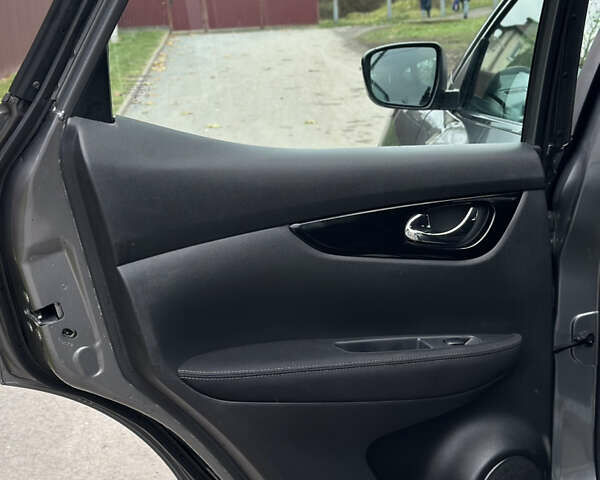 Сірий Ніссан Кашкай, об'ємом двигуна 1.5 л та пробігом 175 тис. км за 14600 $, фото 44 на Automoto.ua