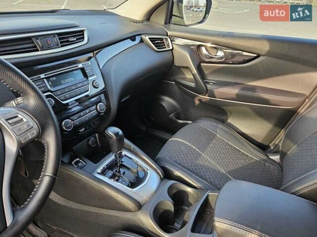 Сірий Ніссан Кашкай, об'ємом двигуна 1.6 л та пробігом 151 тис. км за 13900 $, фото 18 на Automoto.ua