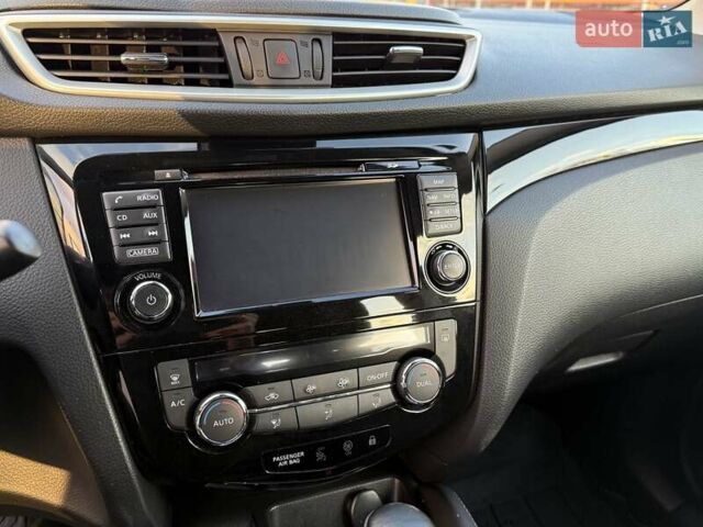 Сірий Ніссан Кашкай, об'ємом двигуна 1.6 л та пробігом 92 тис. км за 16200 $, фото 18 на Automoto.ua
