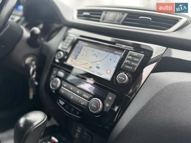 Серый Ниссан Кашкай, объемом двигателя 1.2 л и пробегом 81 тыс. км за 11600 $, фото 48 на Automoto.ua