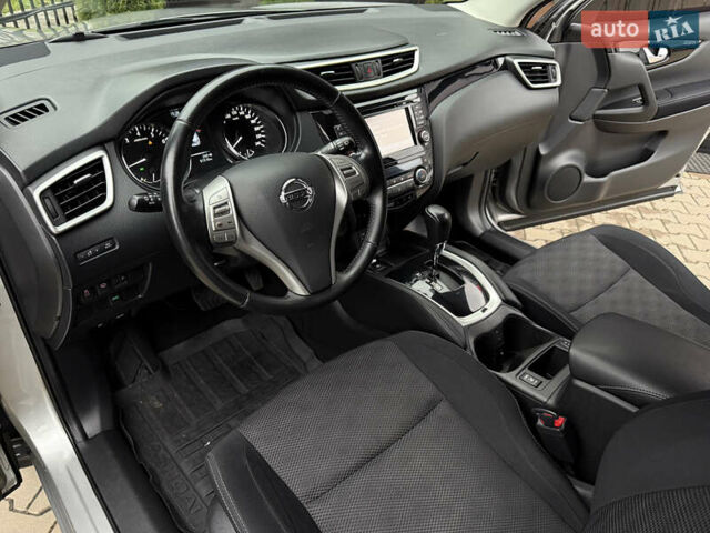 Серый Ниссан Кашкай, объемом двигателя 1.2 л и пробегом 81 тыс. км за 12900 $, фото 9 на Automoto.ua