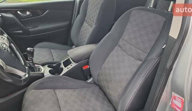 Серый Ниссан Кашкай, объемом двигателя 1.5 л и пробегом 120 тыс. км за 14900 $, фото 40 на Automoto.ua