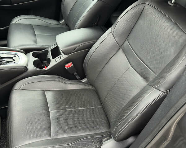 Сірий Ніссан Кашкай, об'ємом двигуна 1.6 л та пробігом 200 тис. км за 16600 $, фото 15 на Automoto.ua