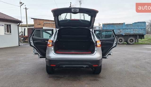 Серый Ниссан Кашкай, объемом двигателя 1.5 л и пробегом 120 тыс. км за 14900 $, фото 95 на Automoto.ua