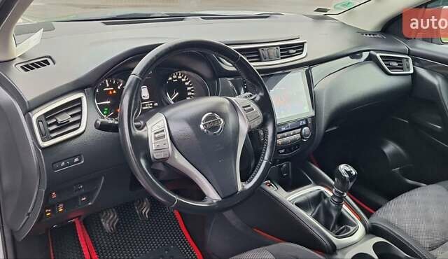 Серый Ниссан Кашкай, объемом двигателя 1.5 л и пробегом 120 тыс. км за 14900 $, фото 38 на Automoto.ua