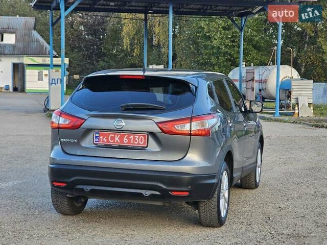 Серый Ниссан Кашкай, объемом двигателя 1.6 л и пробегом 239 тыс. км за 13999 $, фото 9 на Automoto.ua
