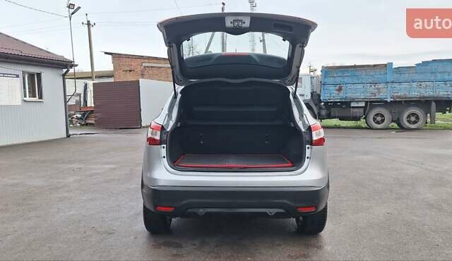 Серый Ниссан Кашкай, объемом двигателя 1.5 л и пробегом 120 тыс. км за 14900 $, фото 17 на Automoto.ua