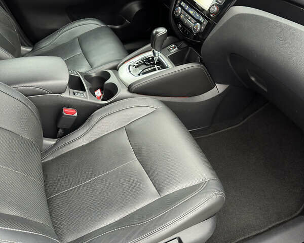 Сірий Ніссан Кашкай, об'ємом двигуна 1.6 л та пробігом 200 тис. км за 16600 $, фото 20 на Automoto.ua