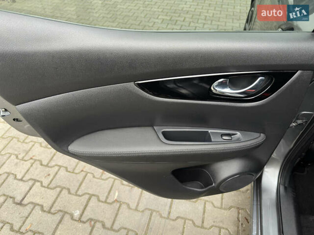 Сірий Ніссан Кашкай, об'ємом двигуна 1.6 л та пробігом 200 тис. км за 16600 $, фото 18 на Automoto.ua