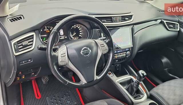 Серый Ниссан Кашкай, объемом двигателя 1.5 л и пробегом 120 тыс. км за 14900 $, фото 42 на Automoto.ua